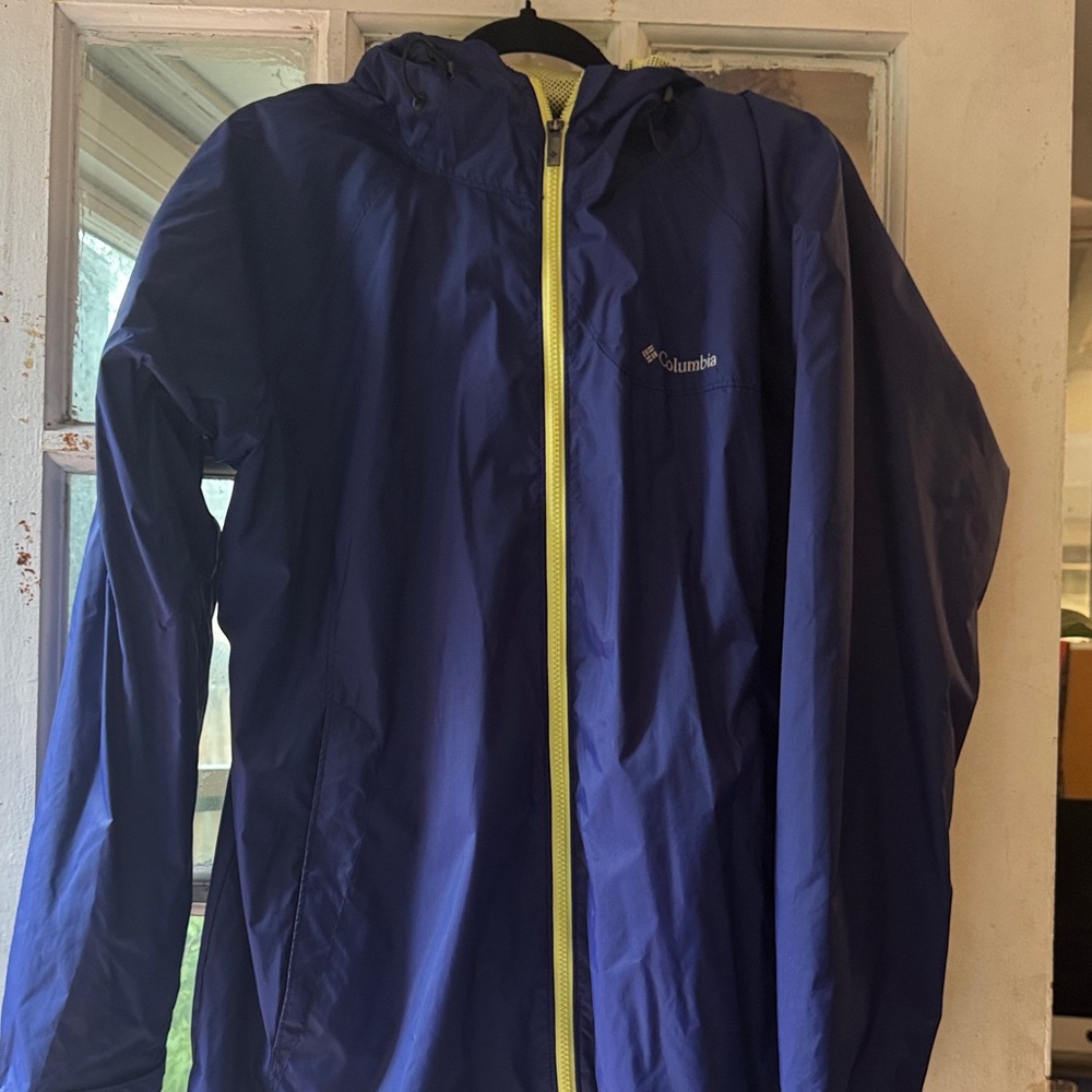 Columbia Men's Navy Raincoat with Yellow Zipper